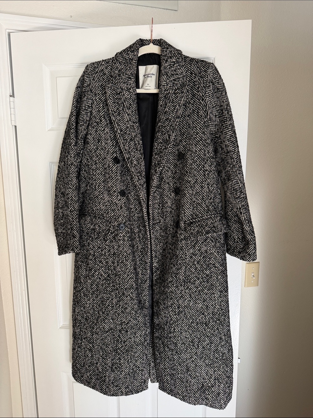 Abercrombie & Fitch Black and White Herringbone Double-Breasted Trench Coat